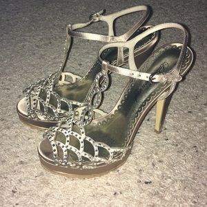 High heels/ prom shoes